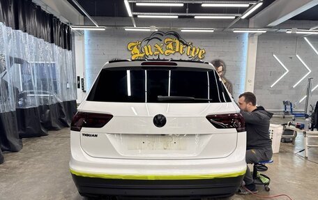 Volkswagen Tiguan II, 2019 год, 1 900 000 рублей, 2 фотография