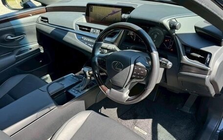 Lexus ES VII, 2022 год, 3 700 000 рублей, 8 фотография