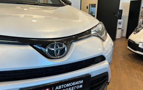Toyota RAV4, 2018 год, 2 550 000 рублей, 6 фотография
