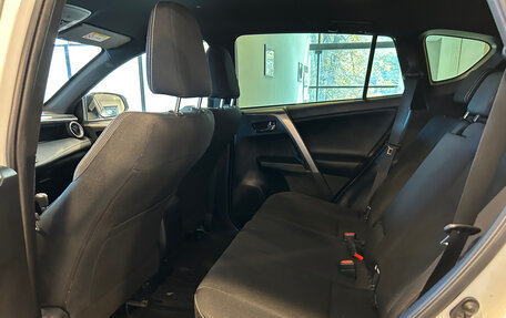 Toyota RAV4, 2018 год, 2 550 000 рублей, 21 фотография
