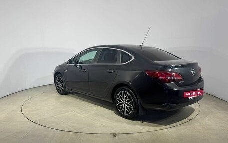 Opel Astra J, 2014 год, 1 000 000 рублей, 9 фотография