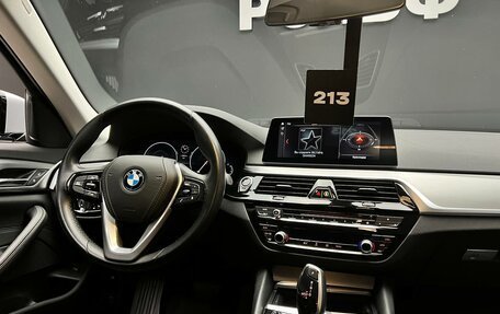 BMW 5 серия, 2019 год, 3 650 000 рублей, 11 фотография