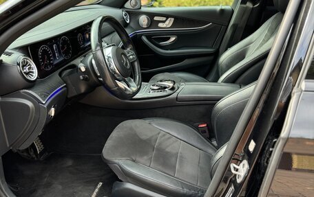 Mercedes-Benz E-Класс, 2019 год, 3 400 000 рублей, 8 фотография