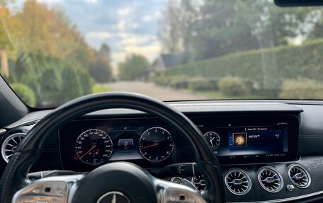 Mercedes-Benz E-Класс, 2019 год, 3 400 000 рублей, 9 фотография