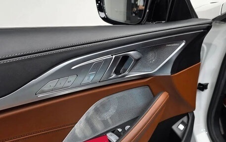 BMW 8 серия, 2024 год, 9 200 000 рублей, 18 фотография