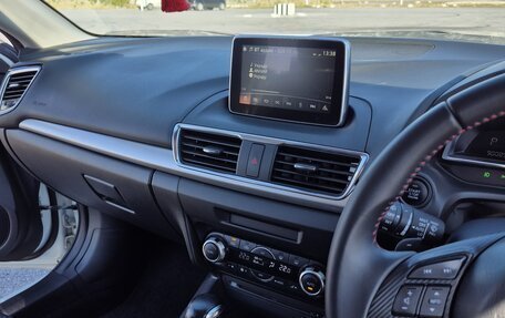 Mazda Axela, 2015 год, 1 340 000 рублей, 13 фотография