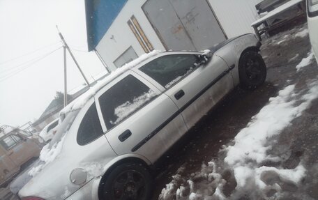 Opel Vectra B рестайлинг, 1998 год, 120 000 рублей, 2 фотография