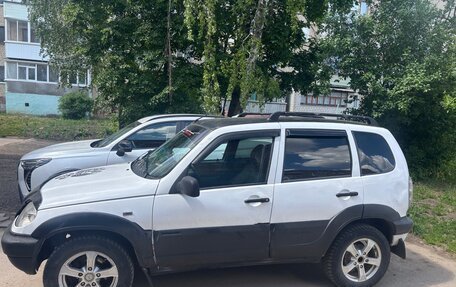 Chevrolet Niva I рестайлинг, 2003 год, 210 000 рублей, 4 фотография