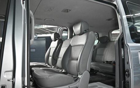 Hyundai Grand Starex Grand Starex I рестайлинг 2, 2014 год, 1 745 000 рублей, 12 фотография