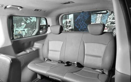 Hyundai Grand Starex Grand Starex I рестайлинг 2, 2014 год, 1 745 000 рублей, 13 фотография