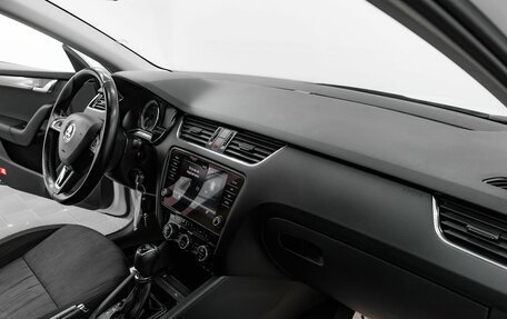Skoda Octavia, 2019 год, 1 695 000 рублей, 16 фотография
