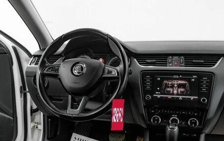 Skoda Octavia, 2019 год, 1 695 000 рублей, 10 фотография