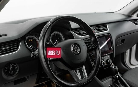 Skoda Octavia, 2019 год, 1 695 000 рублей, 9 фотография