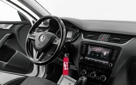 Skoda Octavia, 2019 год, 1 695 000 рублей, 17 фотография