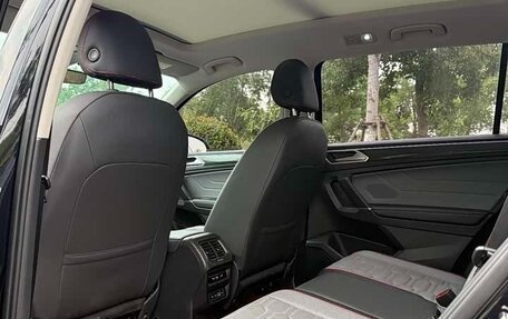 Volkswagen Tiguan II, 2022 год, 2 790 000 рублей, 7 фотография