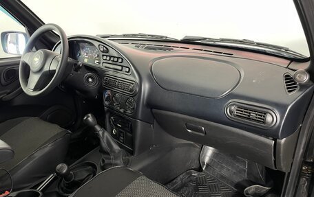 Chevrolet Niva I рестайлинг, 2018 год, 878 000 рублей, 11 фотография