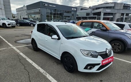 Renault Sandero II рестайлинг, 2019 год, 799 000 рублей, 2 фотография