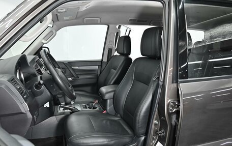 Mitsubishi Pajero IV, 2014 год, 1 845 000 рублей, 6 фотография
