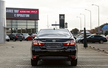 Toyota Camry, 2017 год, 1 795 000 рублей, 5 фотография
