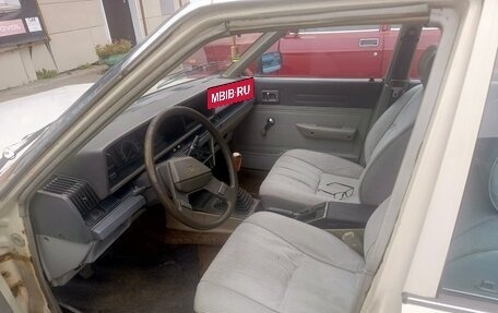 Nissan Bluebird VIII, 1983 год, 250 000 рублей, 5 фотография