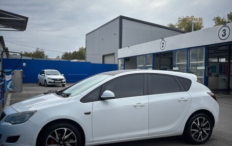 Opel Astra J, 2011 год, 779 999 рублей, 13 фотография