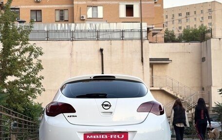 Opel Astra J, 2011 год, 779 999 рублей, 7 фотография