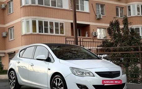 Opel Astra J, 2011 год, 779 999 рублей, 9 фотография