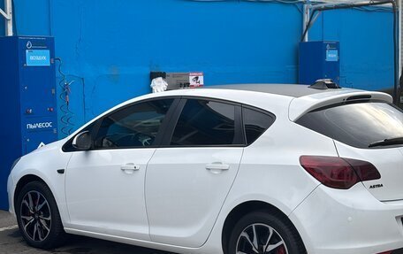 Opel Astra J, 2011 год, 779 999 рублей, 16 фотография