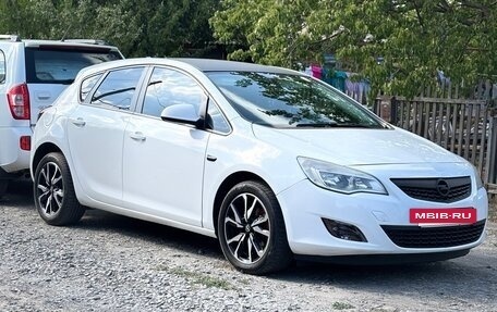 Opel Astra J, 2011 год, 779 999 рублей, 21 фотография