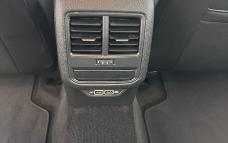 Volkswagen Passat B8 рестайлинг, 2020 год, 2 200 000 рублей, 12 фотография