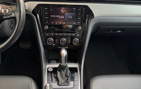Volkswagen Passat B8 рестайлинг, 2020 год, 2 200 000 рублей, 13 фотография