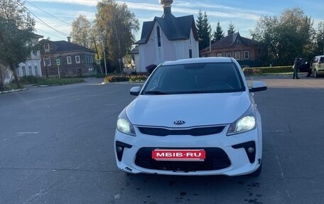 KIA Rio IV, 2017 год, 700 000 рублей, 1 фотография