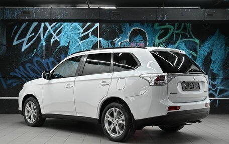 Mitsubishi Outlander III рестайлинг 3, 2014 год, 1 195 000 рублей, 3 фотография
