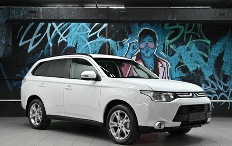 Mitsubishi Outlander III рестайлинг 3, 2014 год, 1 195 000 рублей, 2 фотография