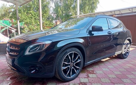 Mercedes-Benz GLA, 2019 год, 3 800 000 рублей, 3 фотография