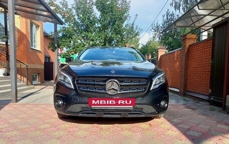 Mercedes-Benz GLA, 2019 год, 3 800 000 рублей, 2 фотография