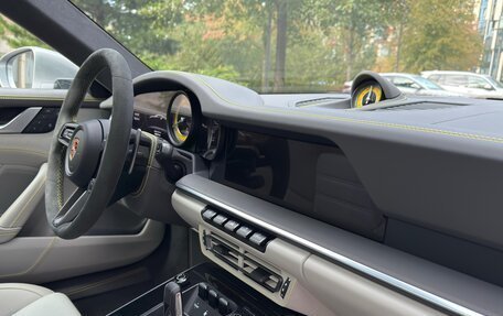 Porsche 911, 2022 год, 28 900 000 рублей, 34 фотография