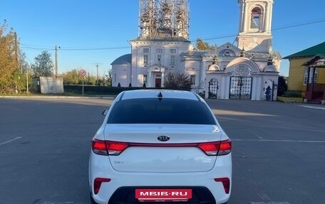 KIA Rio IV, 2017 год, 700 000 рублей, 3 фотография