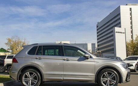 Volkswagen Tiguan II, 2019 год, 2 848 000 рублей, 4 фотография