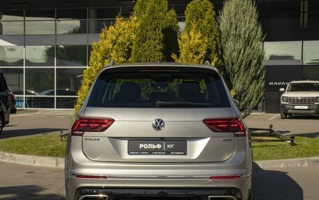 Volkswagen Tiguan II, 2019 год, 2 848 000 рублей, 6 фотография