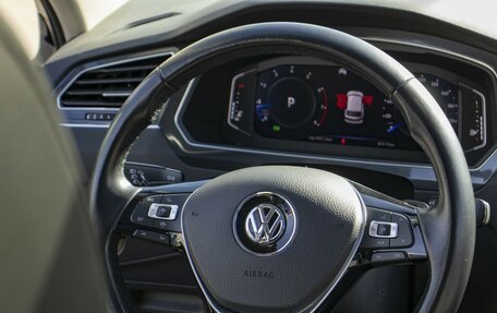 Volkswagen Tiguan II, 2019 год, 2 848 000 рублей, 18 фотография