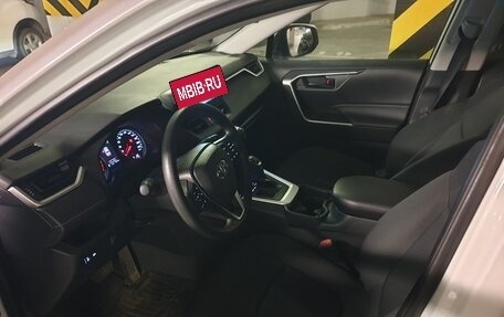 Toyota RAV4, 2023 год, 3 500 000 рублей, 5 фотография