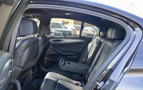 BMW 5 серия, 2018 год, 3 748 000 рублей, 10 фотография