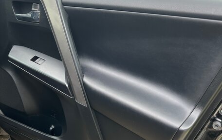 Toyota RAV4, 2017 год, 2 000 000 рублей, 6 фотография