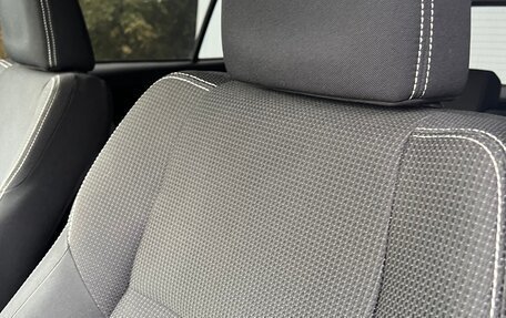 Toyota RAV4, 2017 год, 2 000 000 рублей, 4 фотография