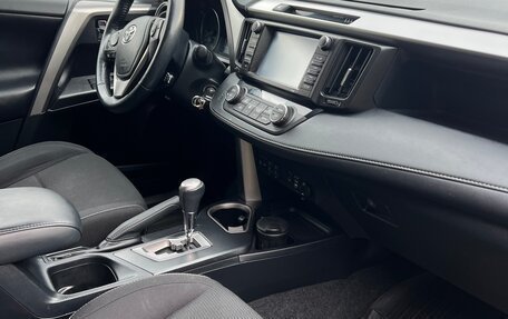 Toyota RAV4, 2017 год, 2 000 000 рублей, 9 фотография
