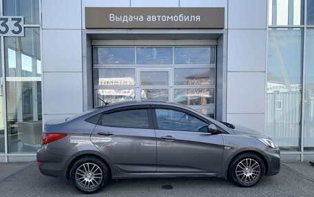 Hyundai Solaris II рестайлинг, 2011 год, 950 000 рублей, 4 фотография