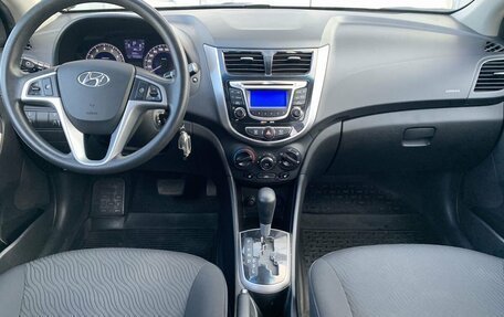Hyundai Solaris II рестайлинг, 2011 год, 950 000 рублей, 11 фотография
