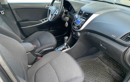 Hyundai Solaris II рестайлинг, 2011 год, 950 000 рублей, 13 фотография