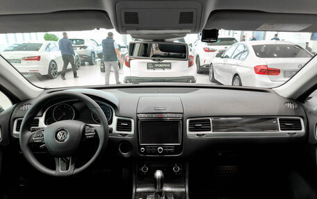 Volkswagen Touareg III, 2014 год, 2 790 000 рублей, 14 фотография